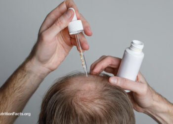 The Benefits and Risks of Hair Loss Drugs