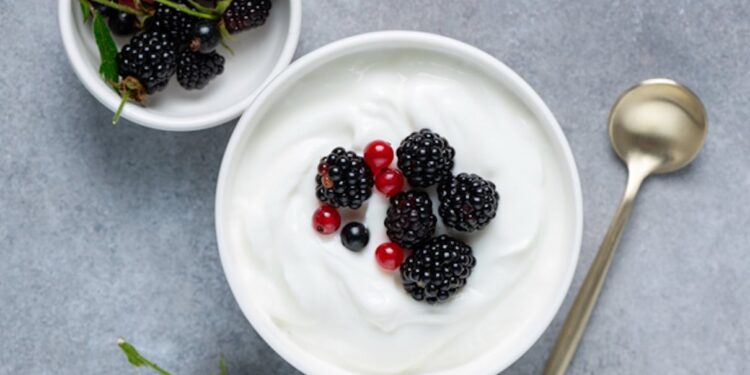 The Summer GLP-1 Plate: What to Eat to Maintain Energy