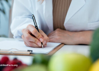 Why Don’t Health Insurers Promote a Healthier Diet?